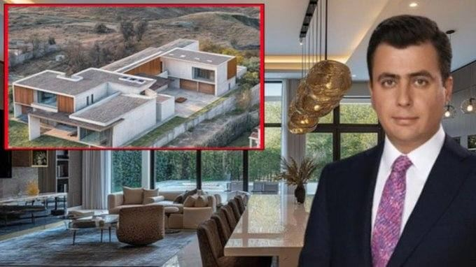 atam_icin__'s tweet photo. Osman Gökçek'e ait 14.437 m2 saray yavrusu villa yaklaşık 600 milyon TL. değerinde.

Kimse ne yaptı da bunu kazandı diye sormuyor, çünkü o AKP'li... https://t.co/WmOULUY2UB