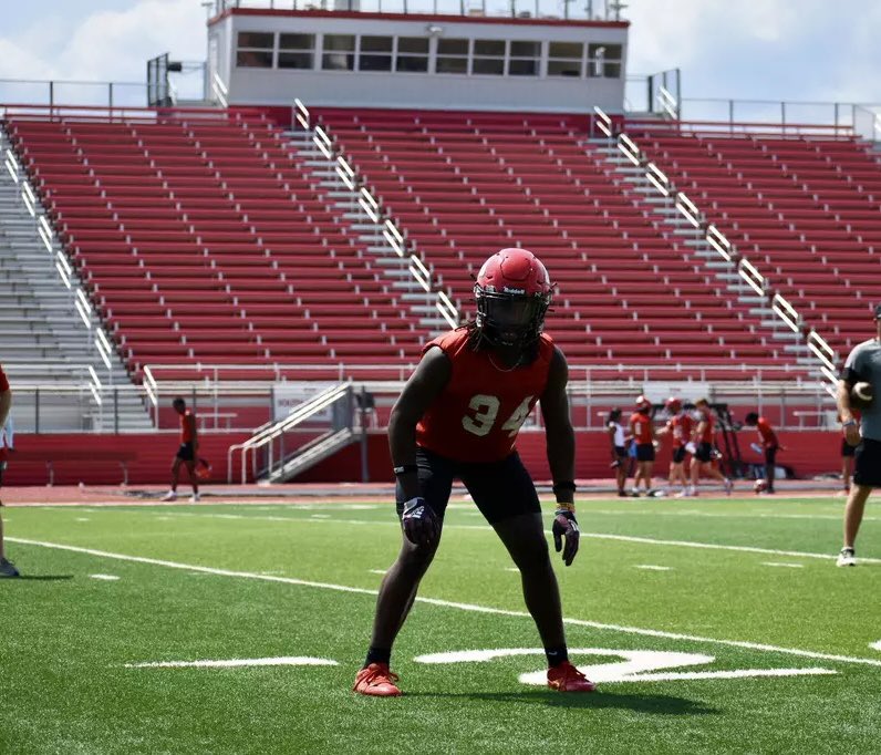 Clinton Arrow Football (@goarrows_fb) on Twitter photo <a href="/BraylonL_9/">Braylon Lowery</a> is locked in! We are 1️⃣ week away from the fall jamboree! #GoArrows 
Scrimmage info: 
🗓️ Friday, August 22nd
⏰ 7pm
🆚 Vicksburg Gators
📍 Vicksburg <a href="/BraylonL_9/">Braylon Lowery</a> is locked in! We are 1️⃣ week away from the fall jamboree! #GoArrows 
Scrimmage info: 
🗓️ Friday, August 22nd
⏰ 7pm
🆚 Vicksburg Gators
📍 Vicksburg