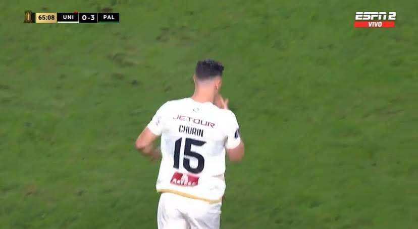 Quiero una lista de razones lógicas por las que crees que Fossati hizo ingresar a Churin al minuto 65, estando 3 a 0 abajo.