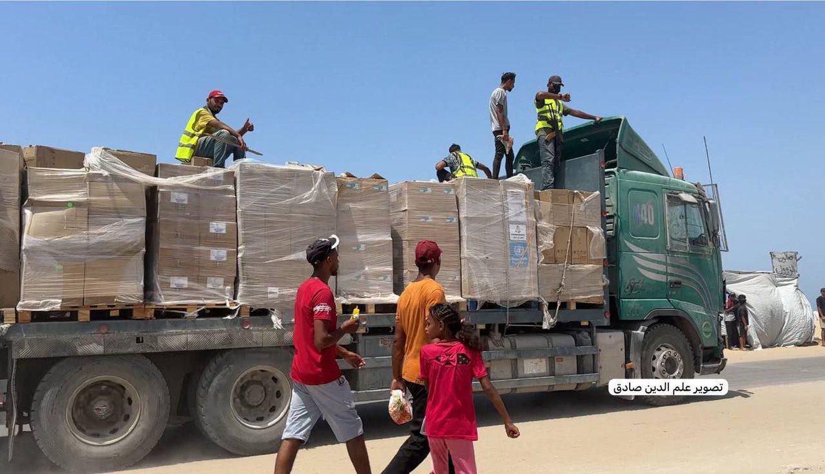 For several months, the #UN refused to deliver aid because it was not fully reaching H@mas.

Now the situation has dramatically changed, and the UN is directly handing the aid over to the terrorists.

I hope that Israel is allowing this not (or not only) out of stupidity 🧐
