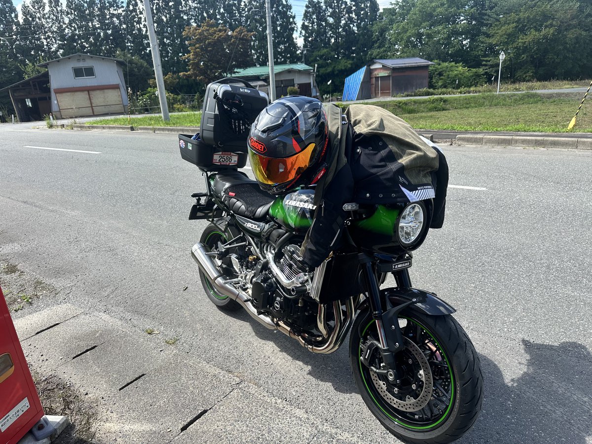 父とタンデムツーリングもした！
後ろは気楽に手を振るだけで楽しい！
カーブの最中でも手振れる！(迷惑)