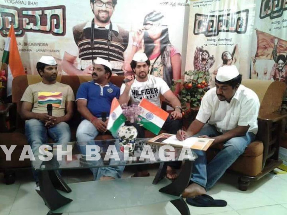 "Every wave of our flag carries the courage of the past and the promise of the future." 🇮🇳

Happy Independence Day 

<a href="/TheNameIsYash/">Yash</a>
#YashBOSS #IndependenceDay #IndependenceDay2025