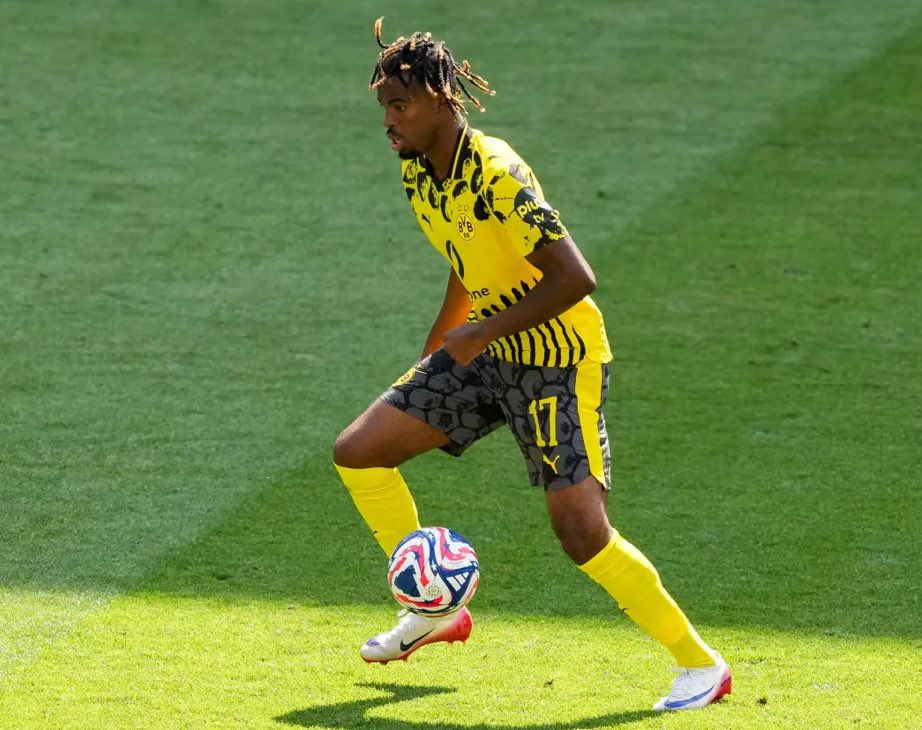 Aro10 (@arooobvb) on Twitter photo 🗣️Der #BVB ist bereit, in einem Deal um Carney #Chukwuemeka eine hohe Weiterverkaufsklausel zu vereinbaren. Aus England heißt es, Chelsea würde einem Deal mit einer Kaufverpflichtung von 20-22mio€ zustimmen.
🗞 <a href="/berger_pj/">Patrick Berger</a>
#BVB 🗣️Der #BVB ist bereit, in einem Deal um Carney #Chukwuemeka eine hohe Weiterverkaufsklausel zu vereinbaren. Aus England heißt es, Chelsea würde einem Deal mit einer Kaufverpflichtung von 20-22mio€ zustimmen.
🗞 <a href="/berger_pj/">Patrick Berger</a>
#BVB