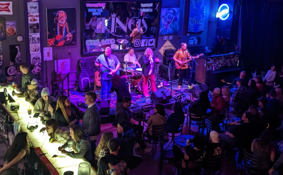 ⚡ Get ready, Conway — Random is bringing rock n roll chaos and electrifying energy to Kings tonight at 8:30! 🎸🔥

Come get in where you fit in!!
#partyrock #random #kingslivemusic

facebook.com/RandominLittle…