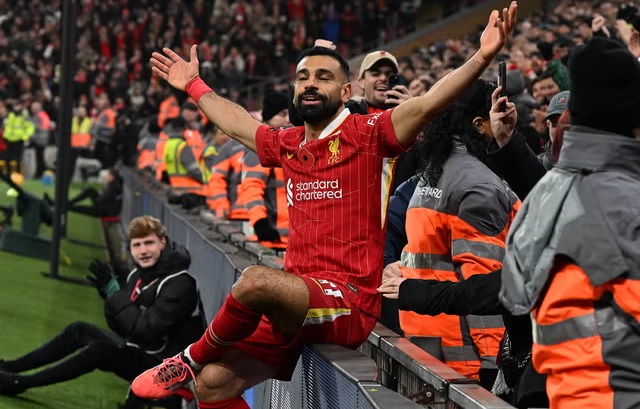 Liverpool gets the ball rolling as Arsenal and Man Utd face off in Premier League-wp.me/p7FLkS-1qwe?ut…