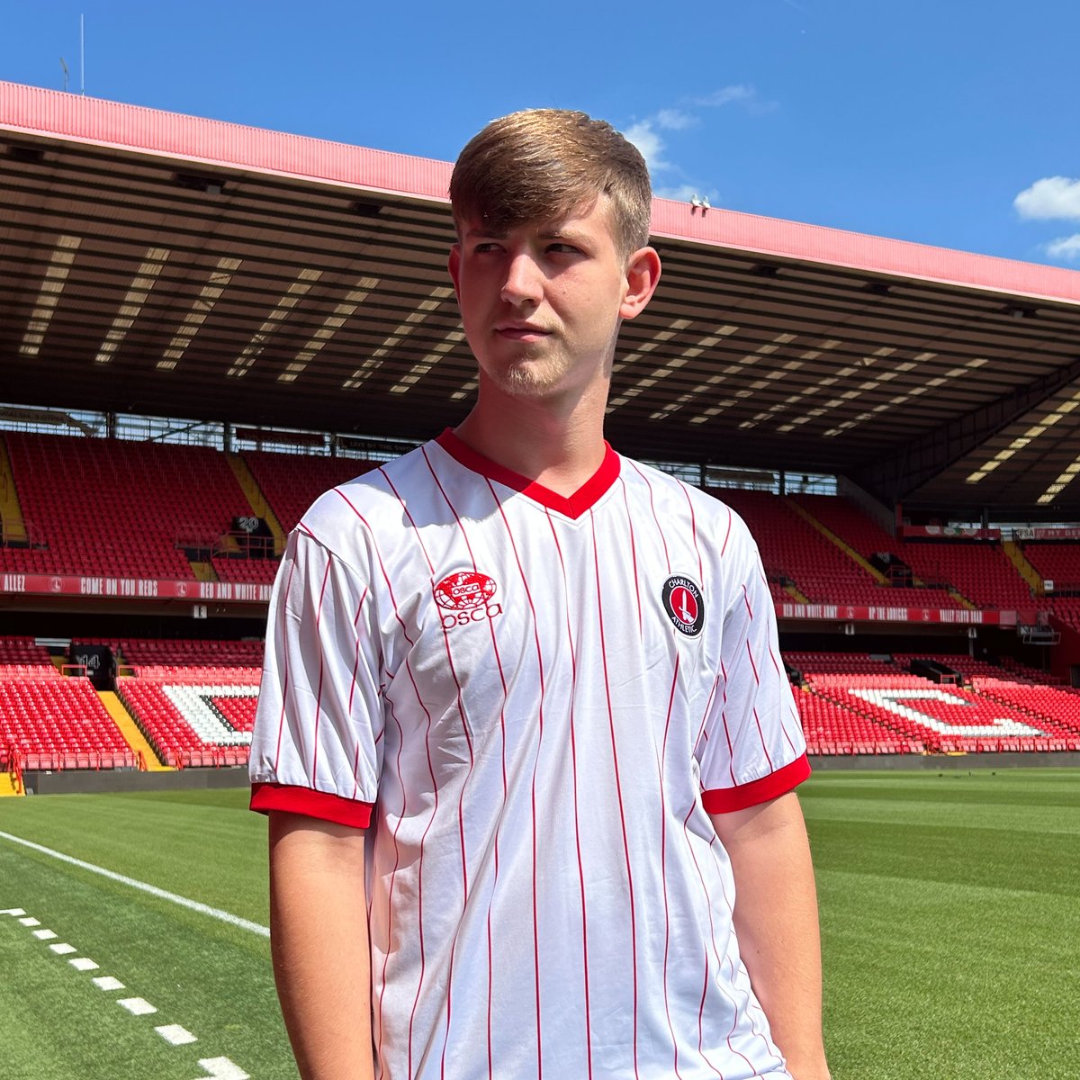 CAFCofficial's tweet photo. Taking it back to the 80s ⏪

Our 1985/86 Osca away shirt is available to purchase in The Valley Superstore and online now! 🛍️

#cafc