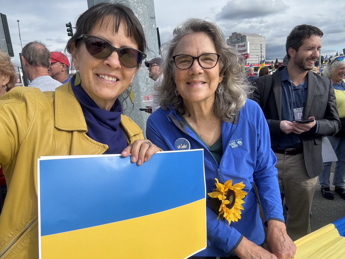 StandUpAK's tweet image. All across the state, we are letting all dictators know that they are not welcome here. Regardless of whether they are from another country or homegrown.#AlaskaSupportUkraine #StandUPAlaska