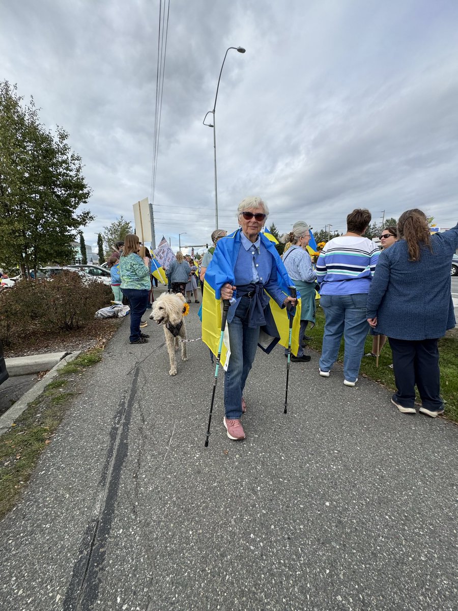 StandUpAK's tweet image. All across the state, we are letting all dictators know that they are not welcome here. Regardless of whether they are from another country or homegrown.#AlaskaSupportUkraine #StandUPAlaska