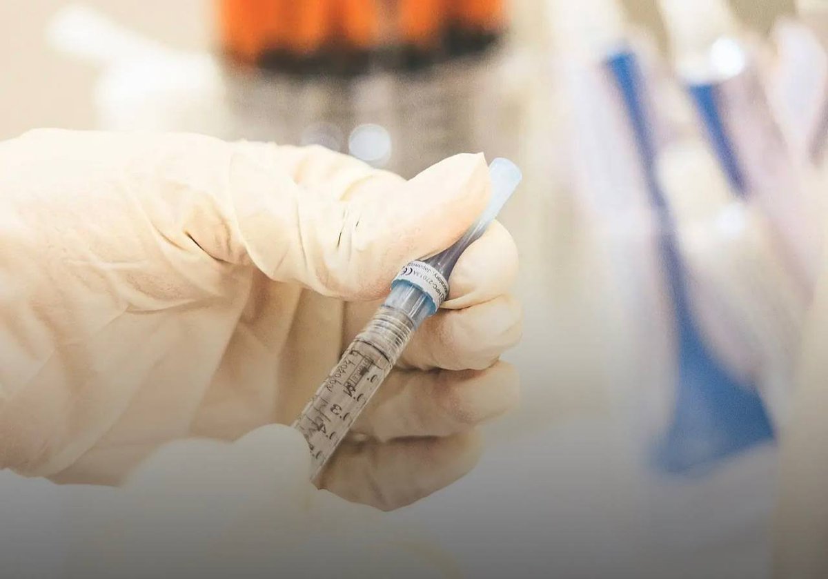 🛑🇷🇺 Les Russes pourront recevoir un vaccin contre le cancer dans les prochains mois, ont déclaré le Centre de recherche en épidémiologie et microbiologie.  
Le médicament est basé sur des néoantigènes, chaque dose est fabriquée individuellement pour chaque patient.