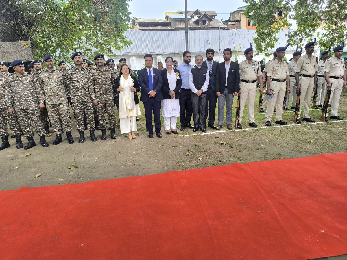 TajamulAdv's tweet photo. Heartfelt greetings on the 79th Independence Day 🇮🇳

We salute the courage and sacrifice of our freedom fighters, whose vision gave us a free India built on justice, peace, and unity.

#IndependenceDay #India79
@diprjk https://t.co/7cL1vHTdRH