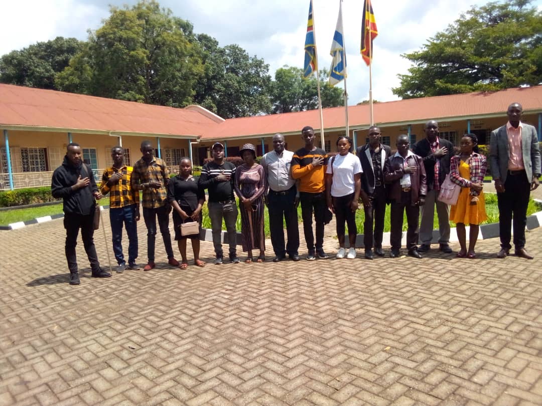 A group of 50 students from Bunyoro region have today been flagged off to go and study on a half bursary financed by Bunyoro Kitara Kingdom at Uganda Pentecostal University in Fort Portal. 
 #LibertyNewsDesk