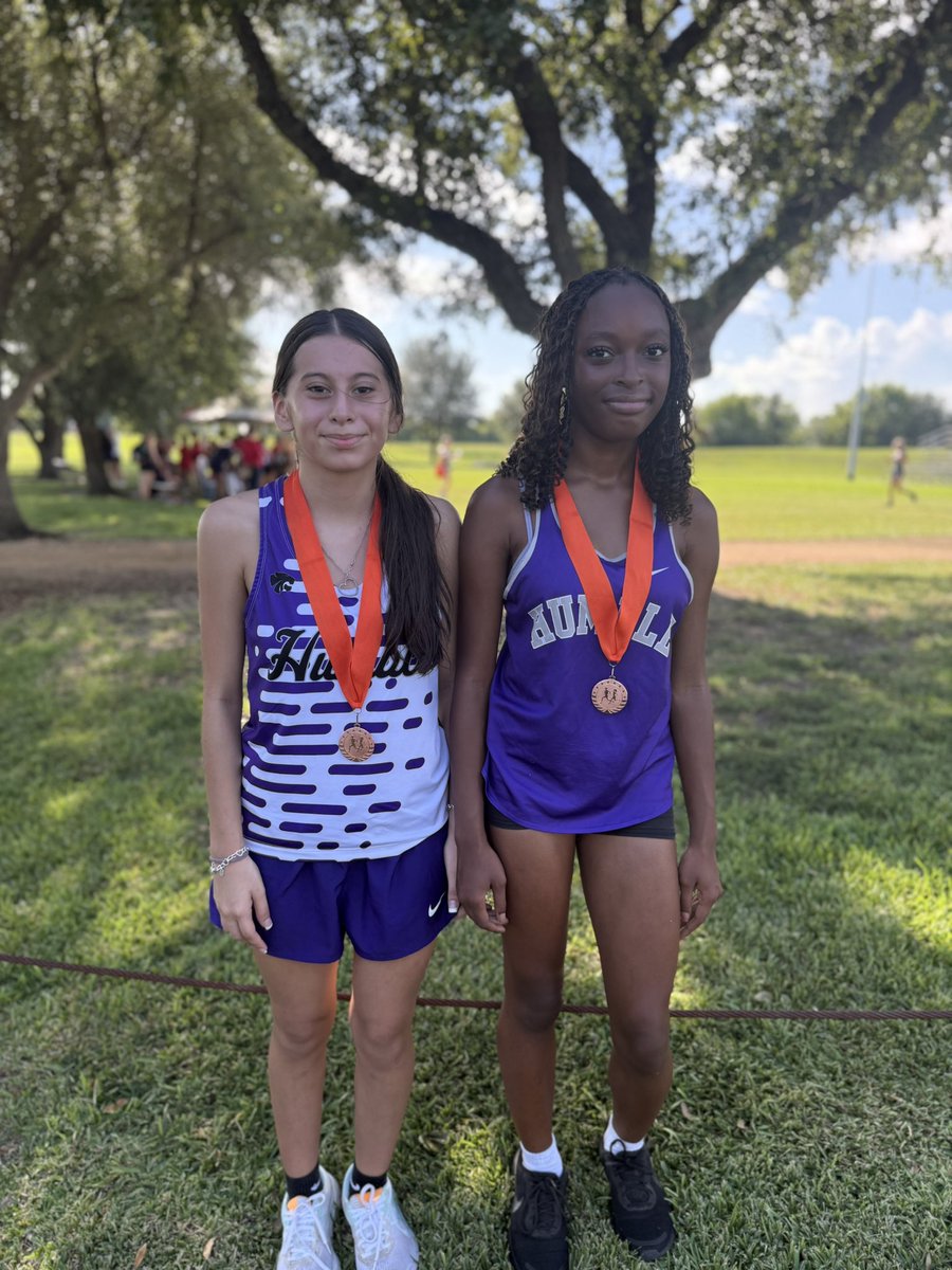 humblegirlsxc's tweet image. These Wildcats are on the move! 🐾🔥 Huge drops in times, stronger finishes, and more fight in every race. Proud to see our girls pushing limits &amp;amp; chasing goals each week #RunTheDistance #WildcatPride #FasterEveryDay
@HumbleISD_HHS @Coach_RobMurphy  @CourtneyPMath @coachSeagraves