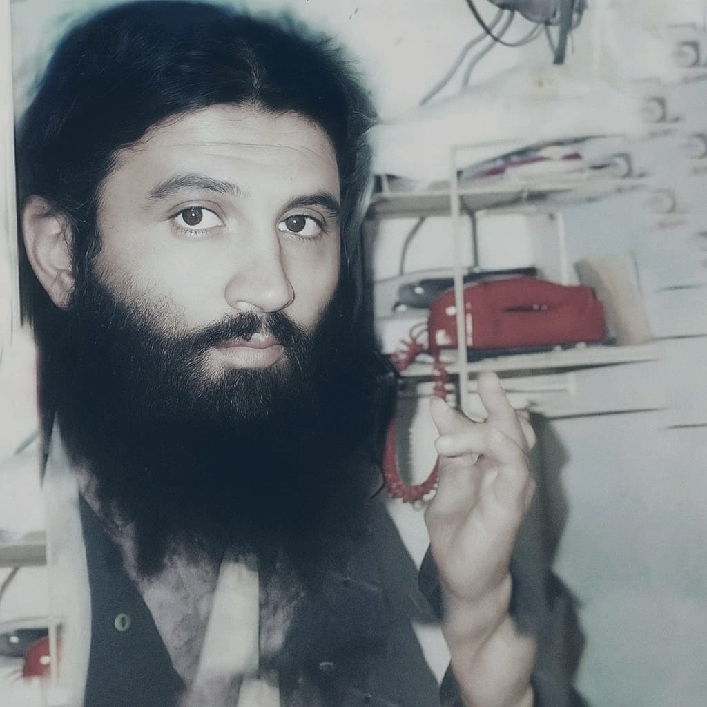 د نوم ورکو، مسافرو_مهاجِرو سپاهيانو سالار؛ د شاهیکوټ د دنګو_واورینو درو غازي شهید ابن شهید ملا سیف الرحمن منصور تقبله الله
د ازادۍ او په دې مقدسه خاوره د سپېڅلي اسلامي نظام د حاکمیت؛ رپاند محمدي بیرغ پیڅکي دې ستا د وینو څاڅکو، سوځېدلو_ټوک، ټوک هډونو او ارواح ته مبارک وي
#اسد٢۴