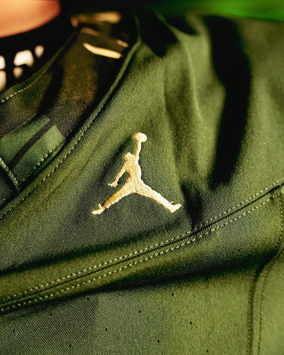 bashagridiron's tweet image. BE LEGENDARY #WHYBASHA

@MarquesReischl @BashaAthletics @bashabearnation