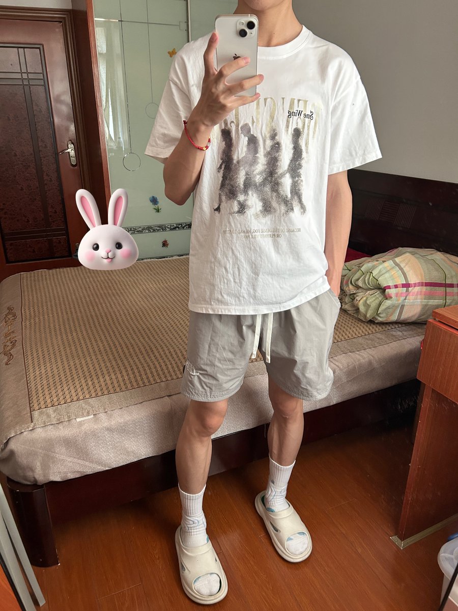 你的郑州男大爹
#男大学生 #臭脚S #0s1m