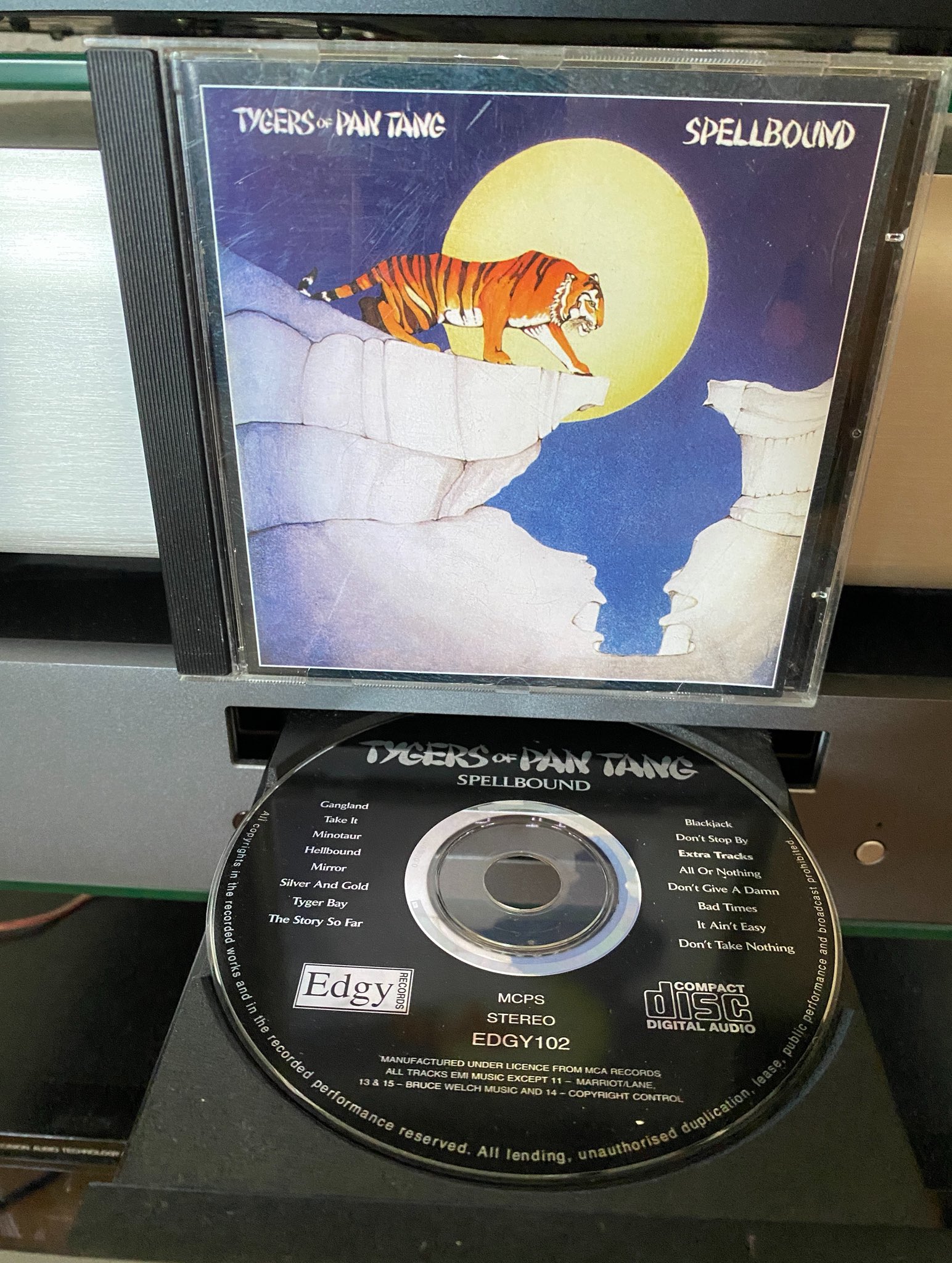 Axels Musikblog on X: 