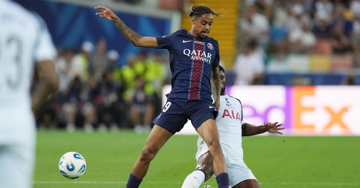🚨| JUST IN

Bradley Barcola, who left the pitch with a slight limp against Tottenham, is fine, it was only minor cramps.🇫🇷🔴🔵

In excellent form and among the most impressive attackers in training since the restart, he will be available for the match against Nantes.✅