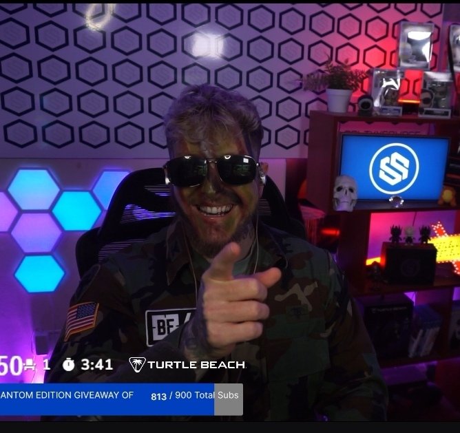 No one can pull off your look better than you! Setting trends in the delta and battlefield scene 👀🙌🏻 with a little a help from me of course 🤣👩🏻‍🎨 when two creative forces unite this is the only best entertainment you'll see on twitch 👌🏻never stop being you! <a href="/saltyy_savage/">FNATIC Saltyy</a>