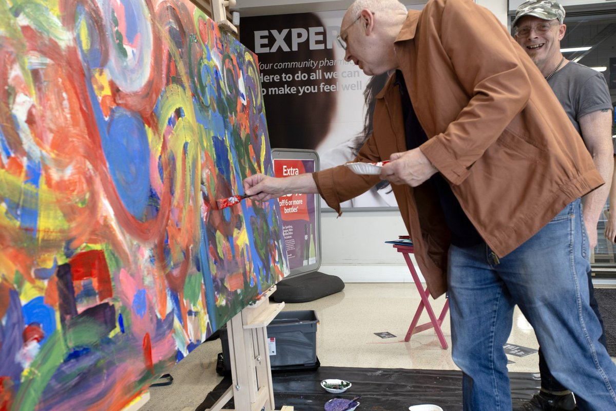 Captivate (@captivateed) on Twitter photo Join artist Dan Donovan at Hucknall Food & Drink Festival this weekend for a FREE community art project. Pick up a brush & help create 2 vibrant communal artworks! 🖌️
📅 Sun 17 Aug | 11am
📍 Hucknall Food & Drink Festival
Find out more: ashfieldcreates.co.uk/events/art-sta…
<a href="/AshfieldCreates/">Ashfield Creates</a> Join artist Dan Donovan at Hucknall Food & Drink Festival this weekend for a FREE community art project. Pick up a brush & help create 2 vibrant communal artworks! 🖌️
📅 Sun 17 Aug | 11am
📍 Hucknall Food & Drink Festival
Find out more: ashfieldcreates.co.uk/events/art-sta…
<a href="/AshfieldCreates/">Ashfield Creates</a>