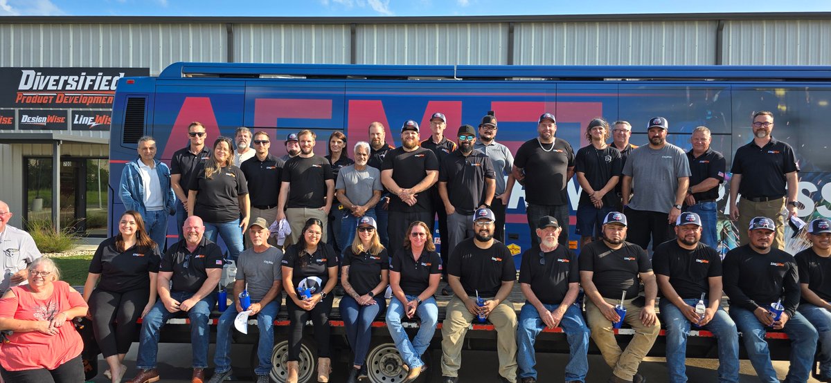 Divprodev's tweet image. Without a thriving industry in small towns like ours, the U.S. can't maintain its competitiveness on the global stage.  We were proud to host the @AEMAdvisor #ManufacturingExpress that shows off why rural America and Diversified are leading the way.  @IMakeAmerica