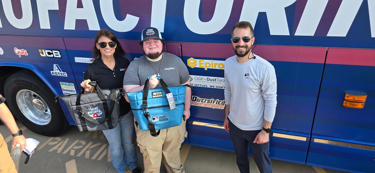 Divprodev's tweet image. Without a thriving industry in small towns like ours, the U.S. can't maintain its competitiveness on the global stage.  We were proud to host the @AEMAdvisor #ManufacturingExpress that shows off why rural America and Diversified are leading the way.  @IMakeAmerica