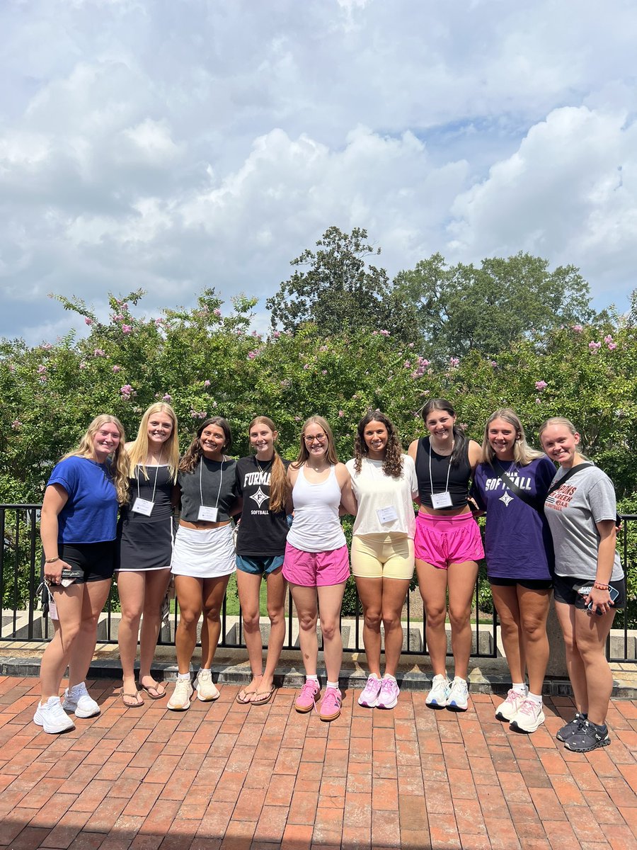 KelliEmbler's tweet image. Blessed to have a great group of ladies to support my girl.  Let’s go Dins!!  @kristynembler @FurmanU