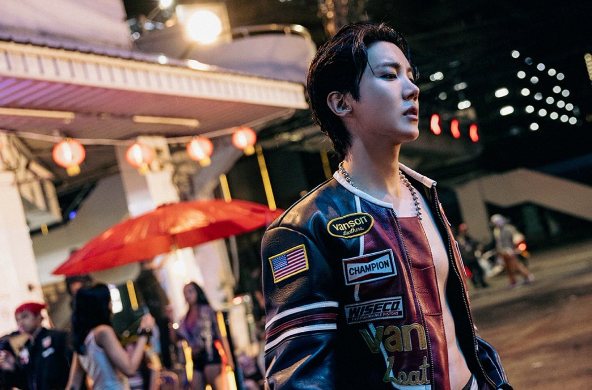 iris_btsx7's tweet image. Les comparto las fotitos que vienen Charm of Hope (Killin It Girl ver.)🔥