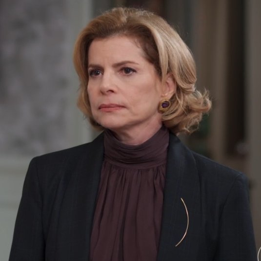luanziie's tweet photo. o retrato da hipocrisia: Odete Celina também se casaram por interesse e estão julgando a Fátima #ValeTudo https://t.co/grVmHeeeQb