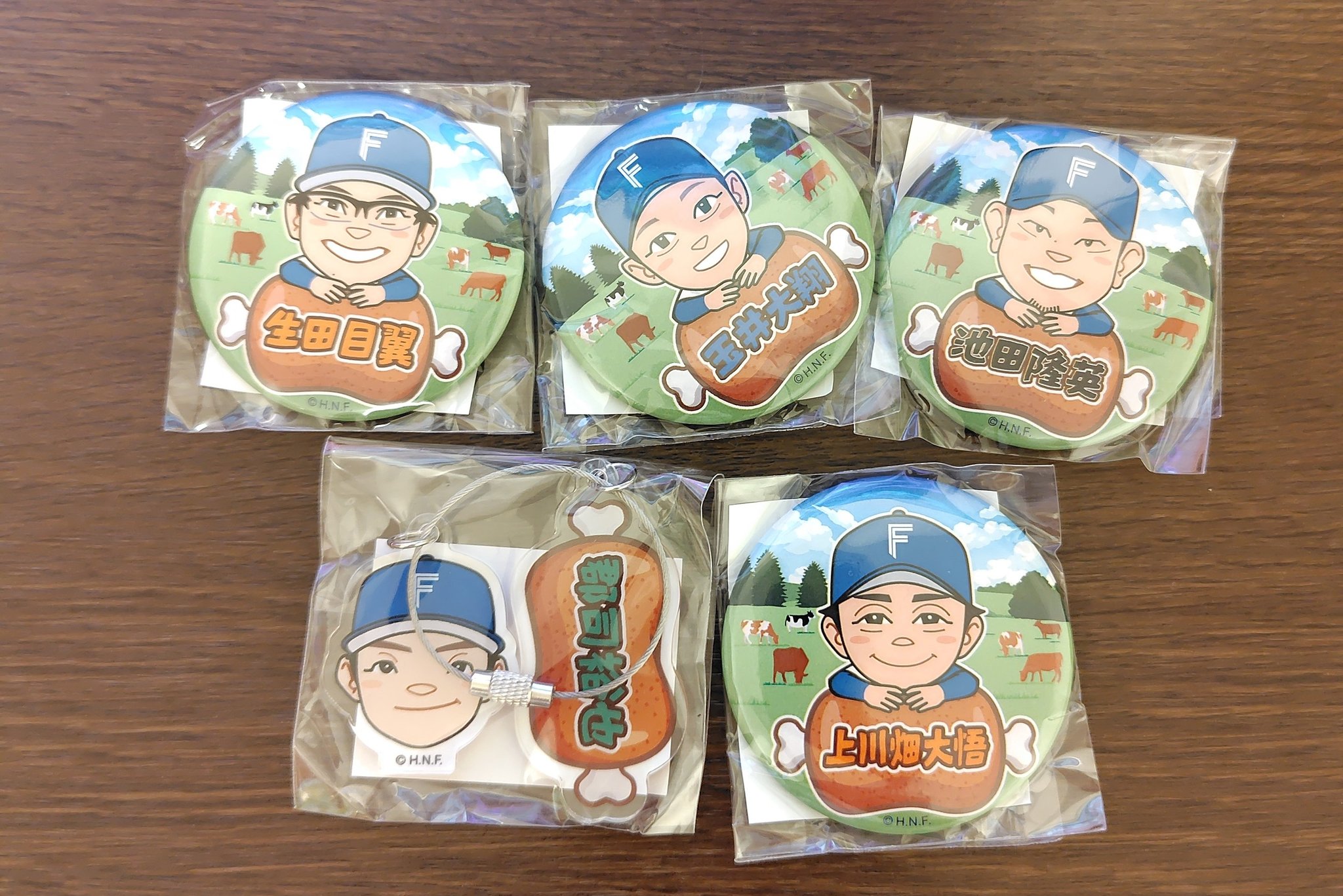 ファイターズ　ガチャ EwSAIYdVIAAafTw.jpg