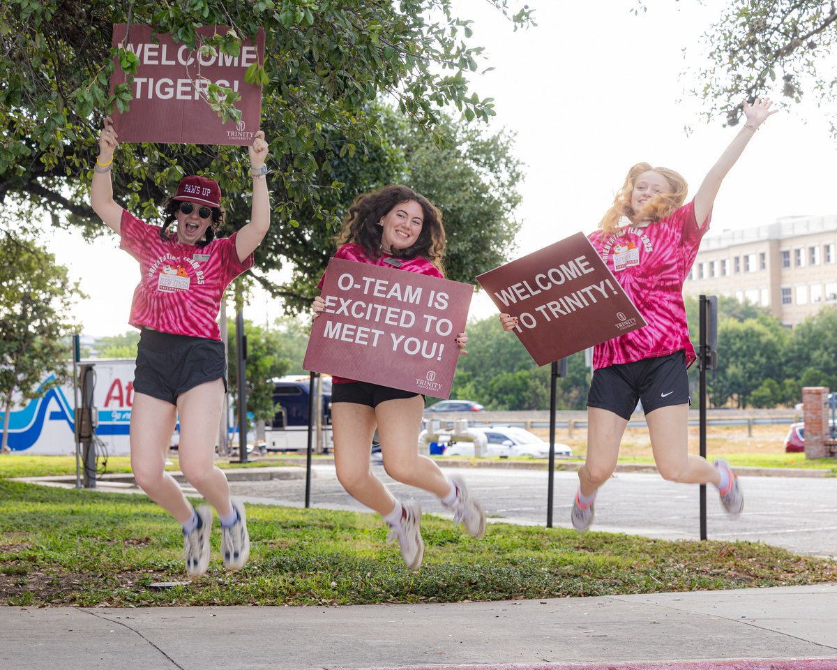 TrinityUAlumni's tweet image. Happy Move-In Day! The #ClassOf2029 has officially moved into their campus home and started their Trinity journey. A huge shout-out to all of our #TrinityUAlumni volunteers and everyone on Team Trinity for helping our newest Tigers and their families settle in!…