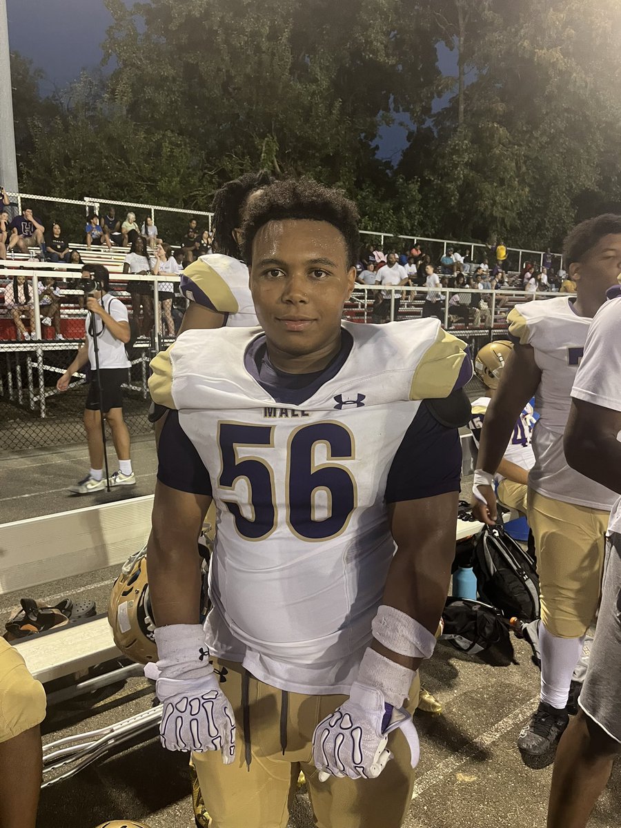 MaleBulldogs's tweet image. 🏈🏈🏈Final..

MALE 48
Butler 0

#DawgLife