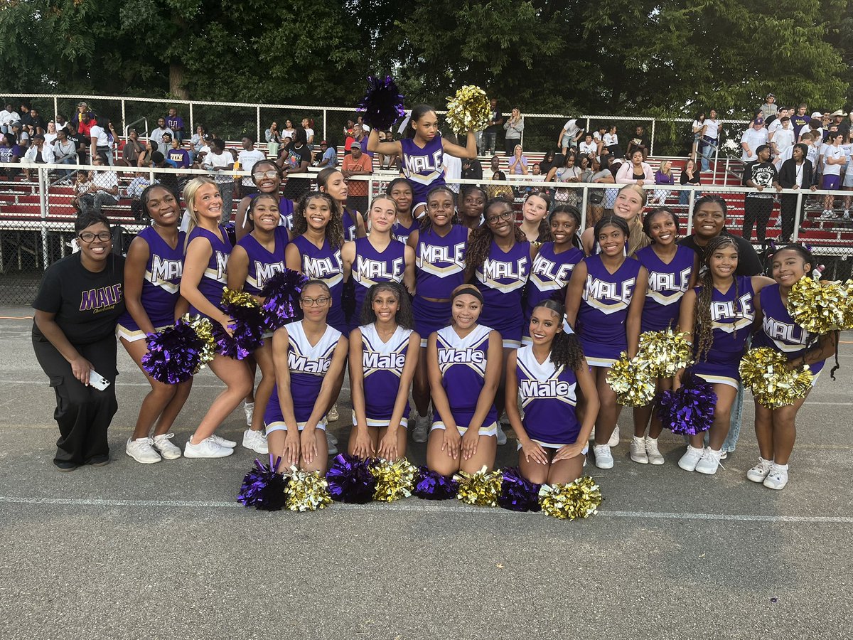 MaleBulldogs's tweet image. 🏈🏈🏈Final..

MALE 48
Butler 0

#DawgLife