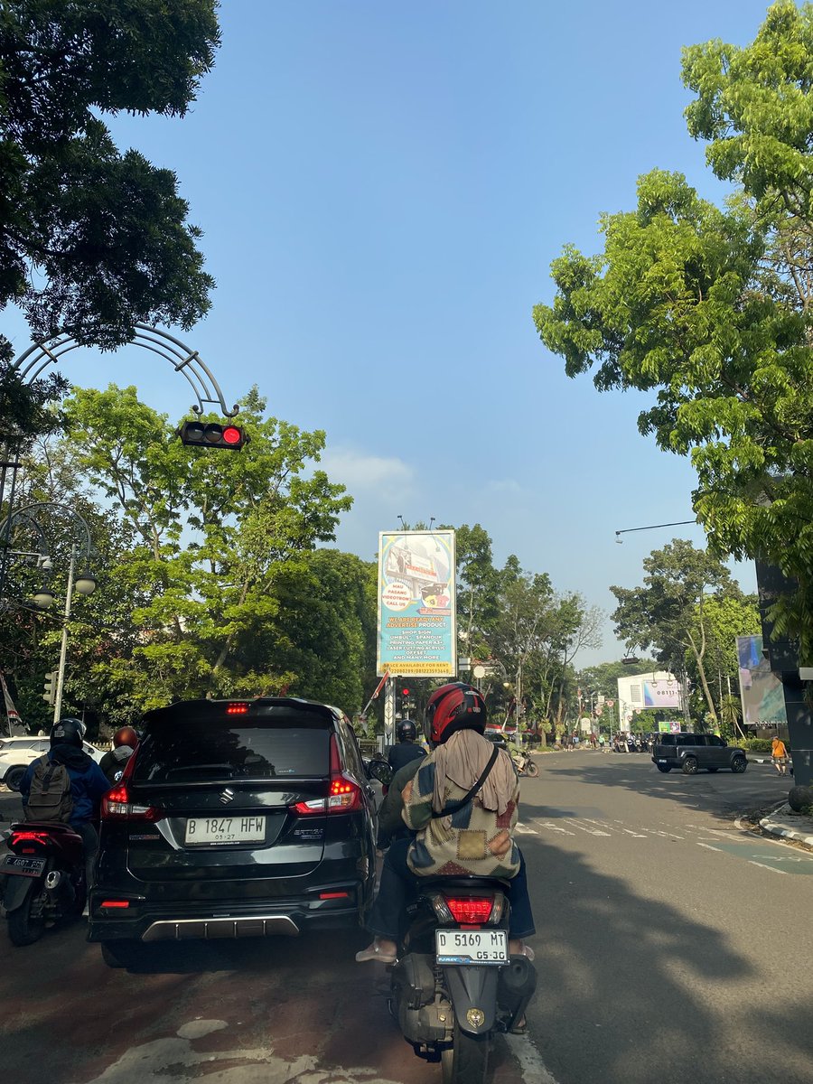 Inventory tweet media