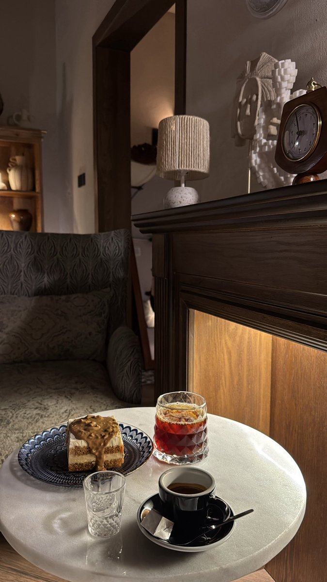 iox52's tweet image. "مرارة القهوة .. تبي حالي الزاد
ومرارة الدنيا تبي حالي الوجة"