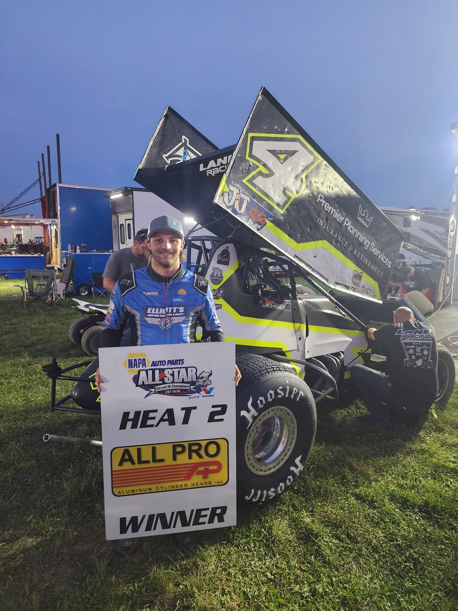 AllStarSprints's tweet photo. .@zanedevault7 wins All Pro Cylinder Heads, Inc. Heat race 2 https://t.co/KoxMAILsNU
