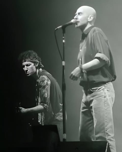 FlacoSkay's tweet image. Baila y canta, mi Dios.