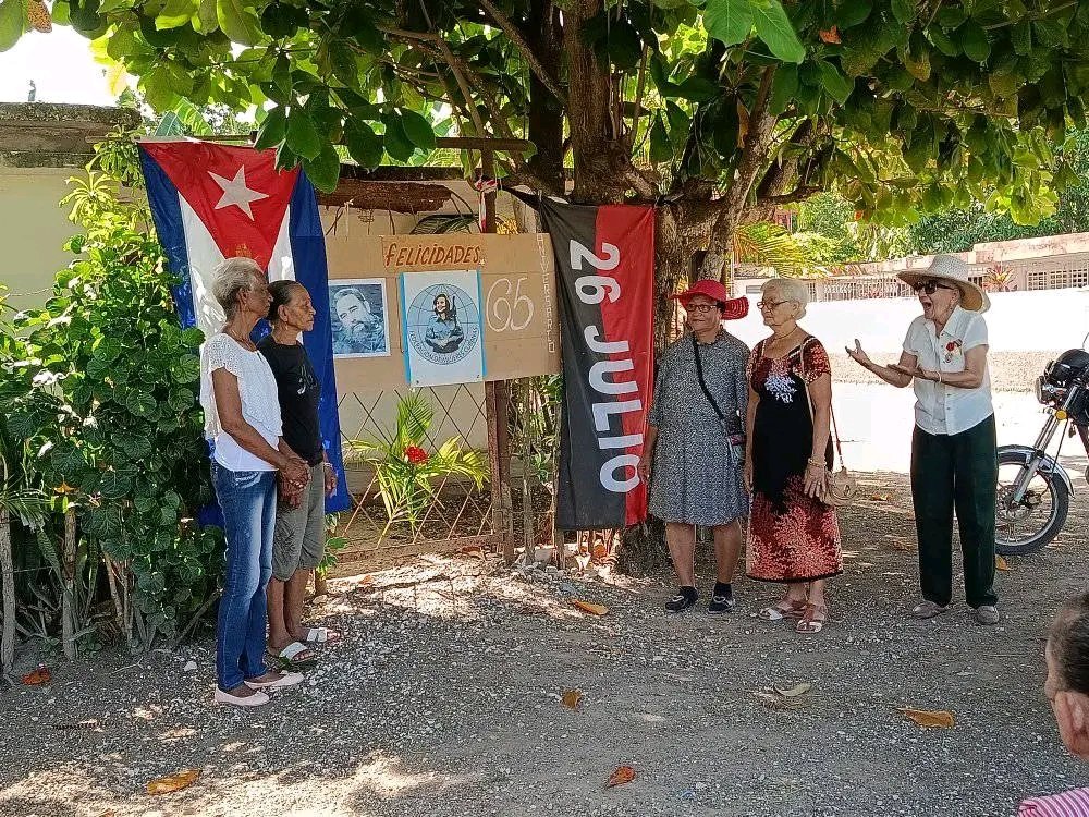 Desde Batey 2 en #Jobabo, se alza la voz de las #VencedorasDeImposibles, mujeres que no solo celebran, sino que siguen haciendo Revolución.
#FMCJobabo #MujeresCubanas #OrgulloFederado #CubaViveYRenace