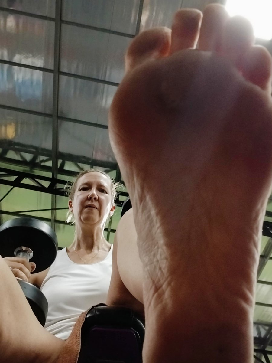EllieGiantess's tweet photo. Imagine looking up and seeing me towering over you like this 😈👣
My foot filling your whole view, my body looming above you… there’s no escape when a Giantess decides you belong under her.
💦 Full POV clips and customs waiting in the menu. https://t.co/Yqp7bpvzea