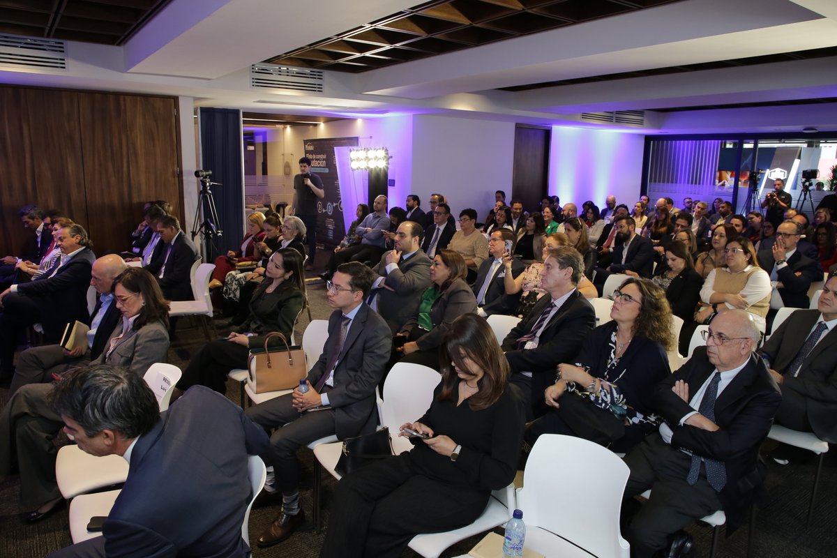 🌎✨ En un año de incertidumbre, la confianza se consolida como el valor que guía a las empresas y líderes en Centroamérica.

La Cumbre Empresarial #Confianza2025, organizada por <a href="/Revista_EyN/">Estrategia&Negocios</a>, <a href="/DatosGroup/">DatosGroup</a> y <a href="/Pizzolante/">PIZZOLANTE</a>, presentó en Guatemala la tercera edición del estudio