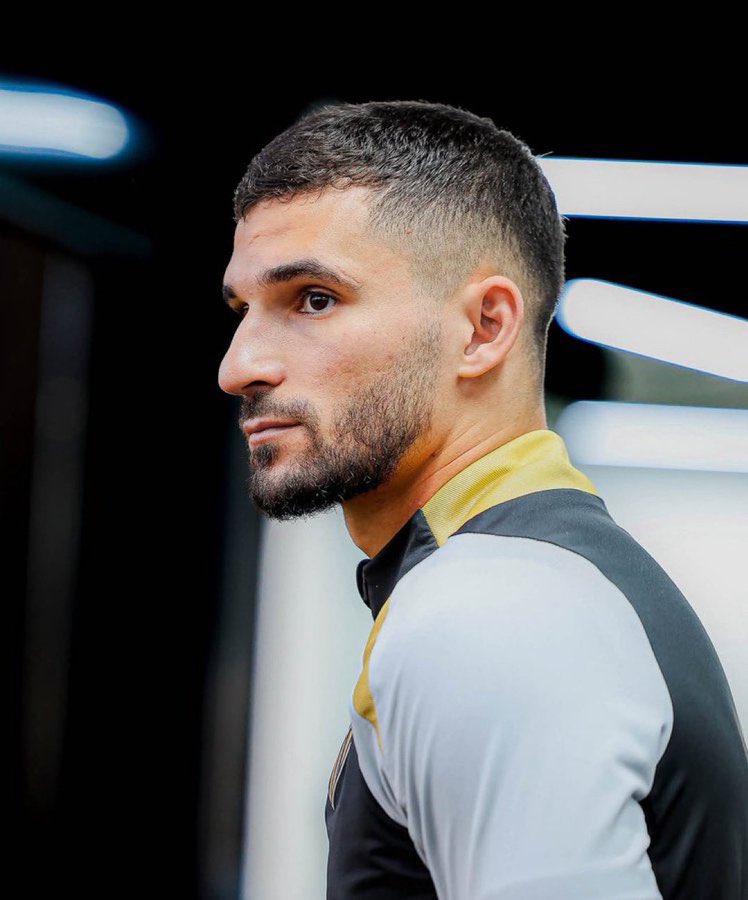 🟡⚫️🚨— تم الاتفاق بين اعضاء اللجنة بشكل مؤكد ، على اسقاط اسم حسام عوار من قائمة الدوري .