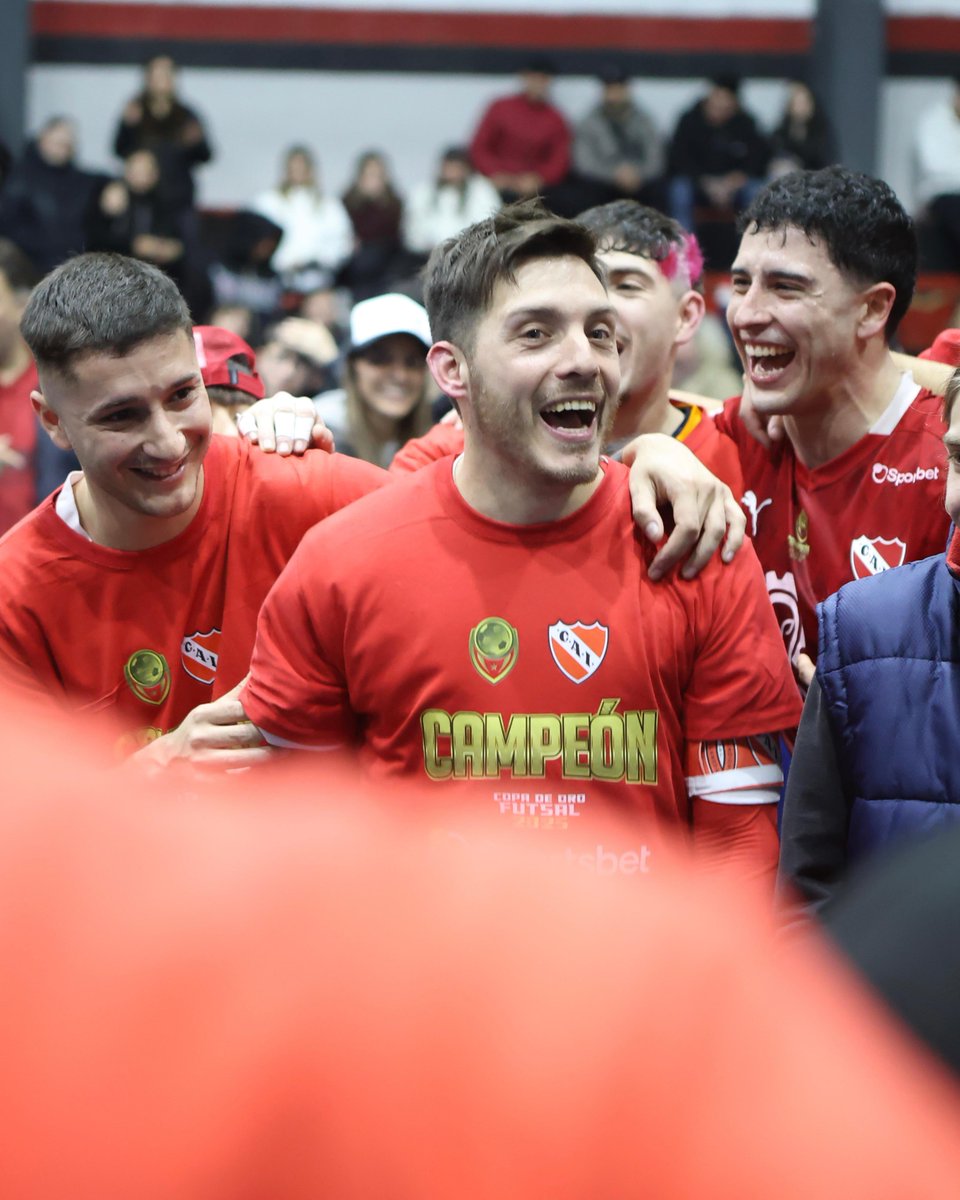 futsalcai's tweet photo. +6 😂

#TodoRojo 🔴 https://t.co/m8ERvsJNgo