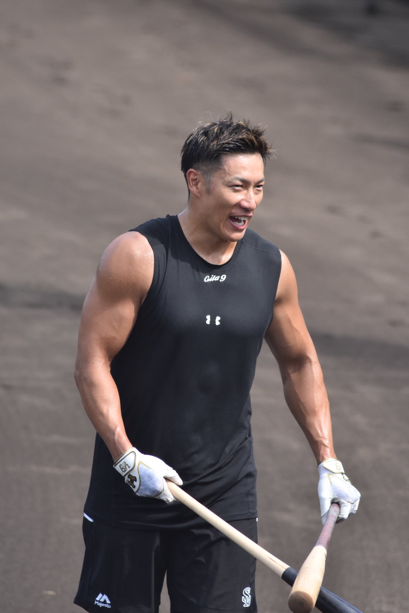 ONE 柳田悠岐選手2023 SEASON LIMITED EDITION ONE 柳田悠岐選手2023 SEASON LIMITED EDITION - メルカリ