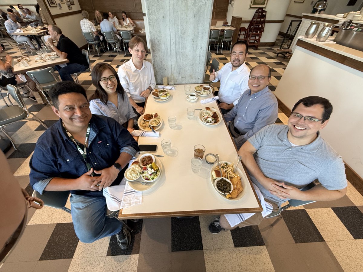 sonpascal93's tweet image. Great lunch today with fellow professors from the Department of Computer Science at The University of Alabama at Birmingham! I am grateful to be part of such a supportive community. Exciting research and teaching journeys ahead together.
