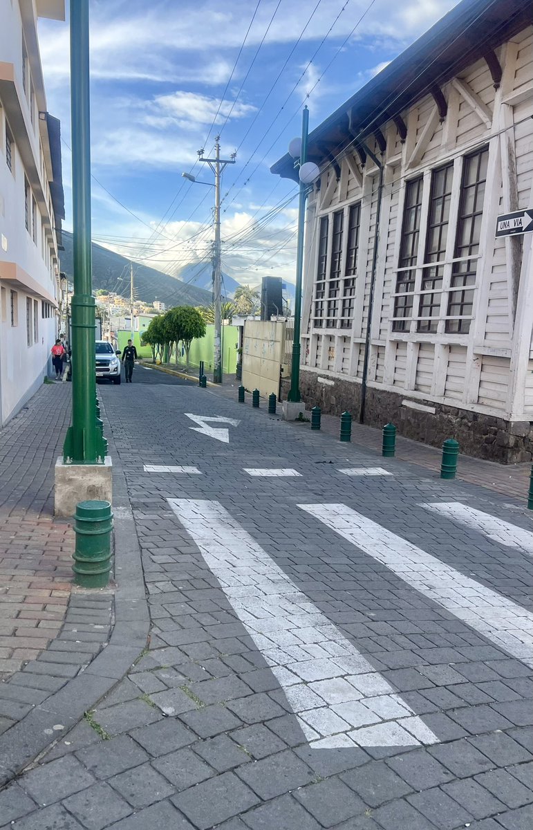 enchiscoloma's tweet photo. POMASQUI en la mitad del mundo un lugar de gente buena y amables #ecuador #viral #turismo #pichincha #amor https://t.co/FuxJBg2c5x