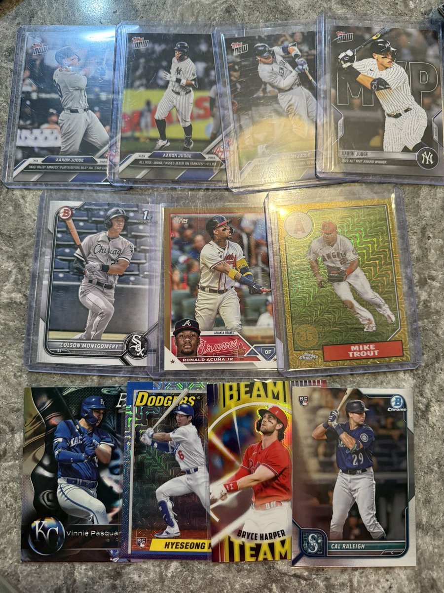 BSquaredCards ❤️ (@bsquaredcards) on Twitter photo Awesome mailday from <a href="/ameyer03_meyer/">Meyomer 🧪 Building Alkanes | $DOG | $LOBO</a> and his <a href="/sports_district/">Sports Card District</a> discount sale. Love this stack of cards!!
Give him a follow and give district a try! Awesome mailday from <a href="/ameyer03_meyer/">Meyomer 🧪 Building Alkanes | $DOG | $LOBO</a> and his <a href="/sports_district/">Sports Card District</a> discount sale. Love this stack of cards!!
Give him a follow and give district a try!