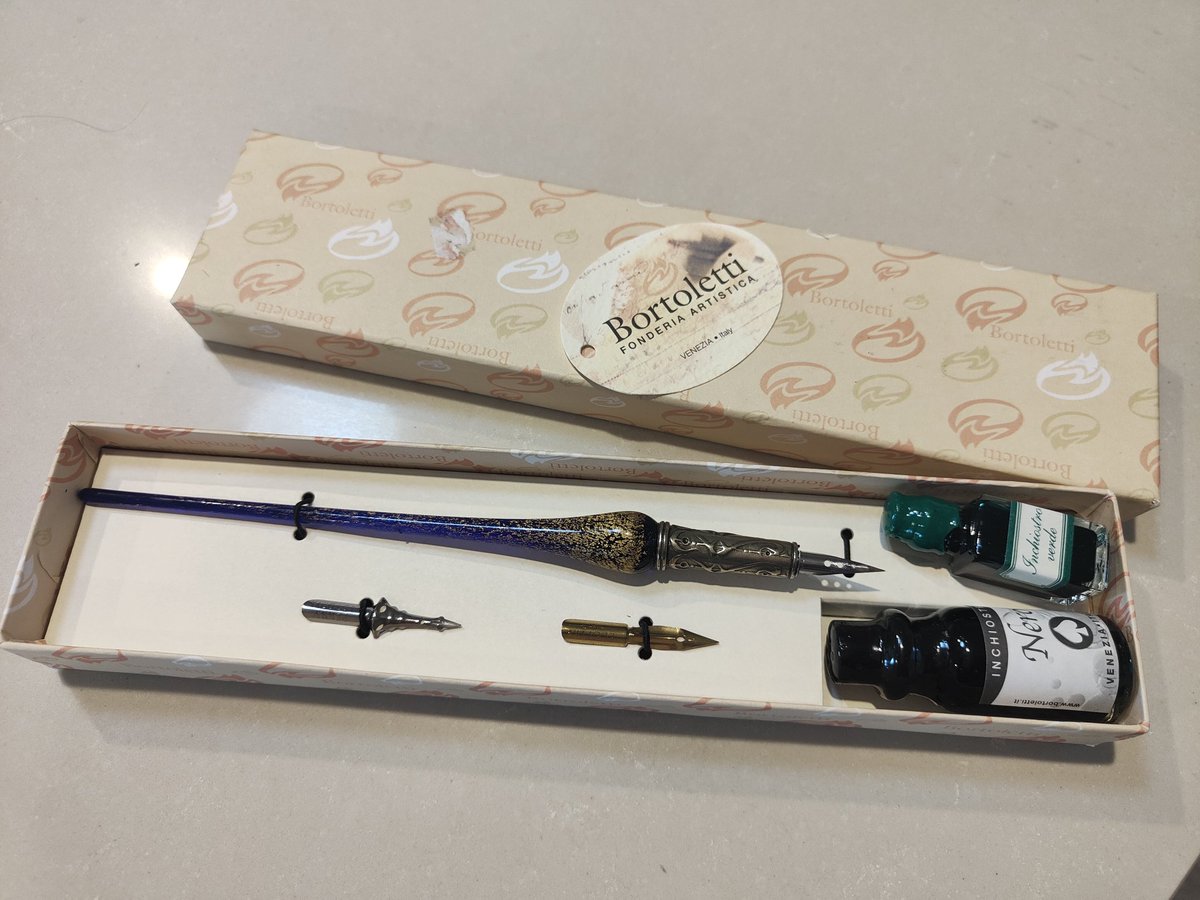 elementeds's tweet image. I have the best mum!
Such a beautiful dip pen!