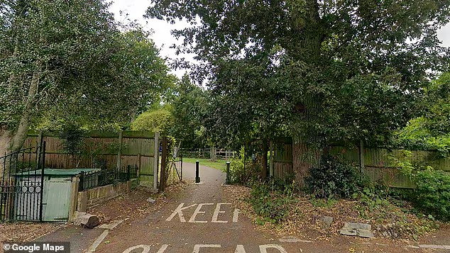 Grifty (@thegriftreport) on Twitter photo 🚨BREAKING: Four "men" are arrested after teenage girl is 'drugged and raped' in London park
A 24-year-old man has been arrested on suspicion of sexual assault and administering a substance with intent to commit a sexual offence.
A 35-year-old man and a 36-year-old man have 🚨BREAKING: Four "men" are arrested after teenage girl is 'drugged and raped' in London park
A 24-year-old man has been arrested on suspicion of sexual assault and administering a substance with intent to commit a sexual offence.
A 35-year-old man and a 36-year-old man have