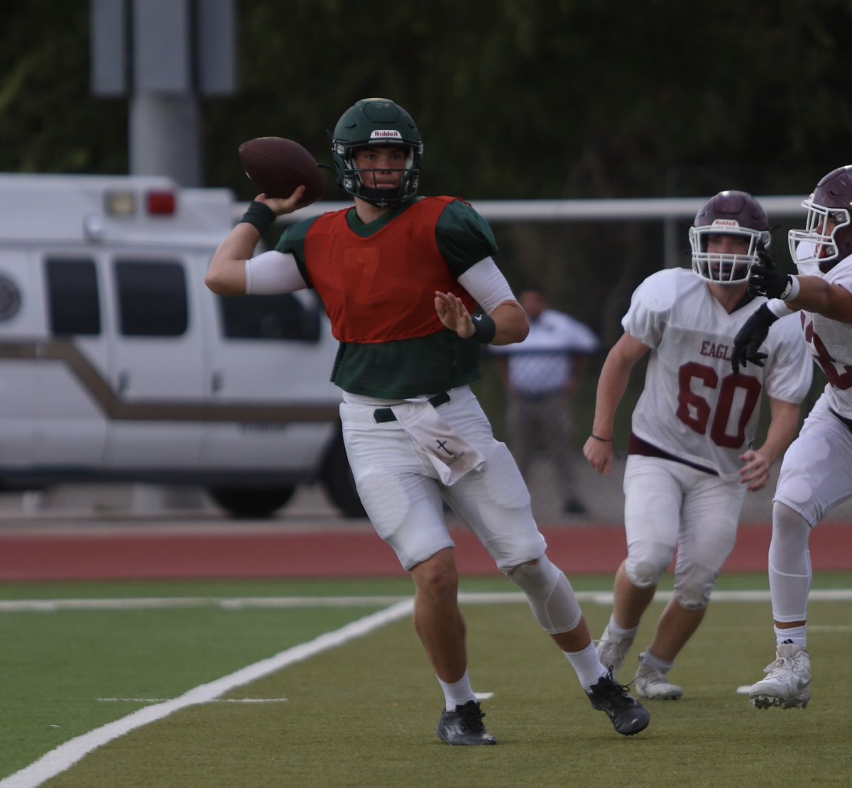 kaceyyraee's tweet image. ‘Tis the ✨season✨ —@ColeCougarFBall &amp;amp; @RGC_VB are starting off the 25-26 year strong! 💚💛🐾 Good luck, Cougars!! #GY6 

More 📸 : …zinsmeyerphotography.zenfoliosite.com/portfolio/rgc-…