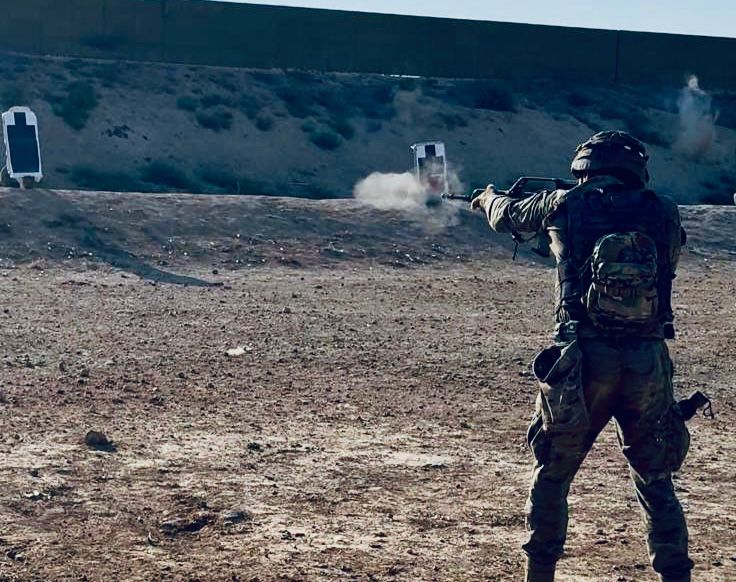 COMGEMEL_ET's tweet photo. Durante una intensa jornada de instrucción, la I Bandera del Tercio "Gran Capitán" ha perfeccionado la técnica de combate y el tiro instintivo, tanto en ambiente diurno como nocturno.
@COMGEMEL_ET @MCANA_ET
@EjercitoTierra https://t.co/OMgskKDwGQ