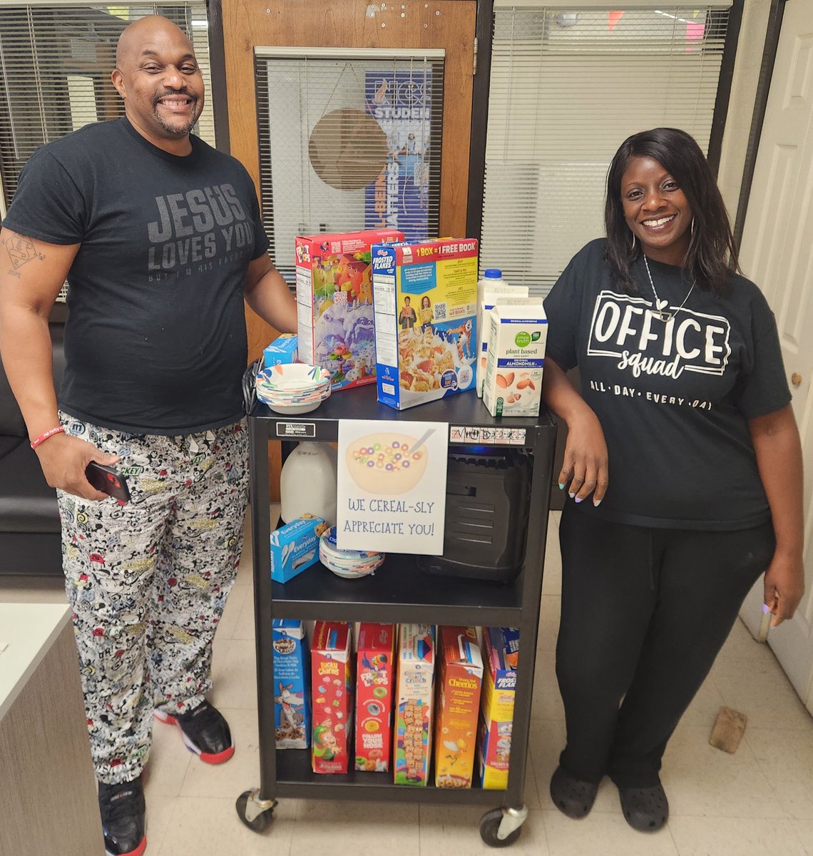HeardMixon's tweet photo. Our administrators Dr. Brown & Ms. Lewis said- Surprise staff pajama day and a breakfast treat for our staff today. All to show that they “cereal-sly” appreciate our staff. Our HM staff really appreciate our surprise and treat! #hmesgoodtogreat #superstarsshine #weareheardmixon https://t.co/0VtwAeFAKZ